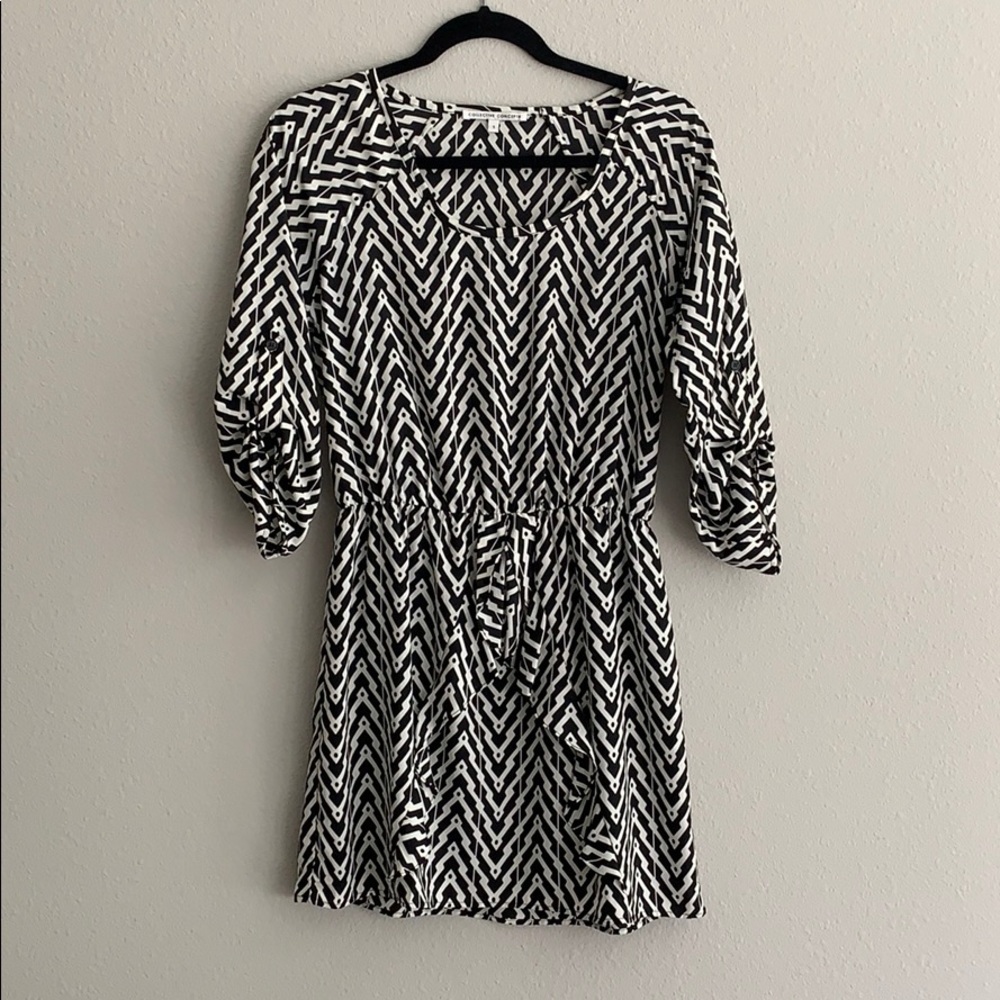 Black and white print dress with 3/4 sleeve